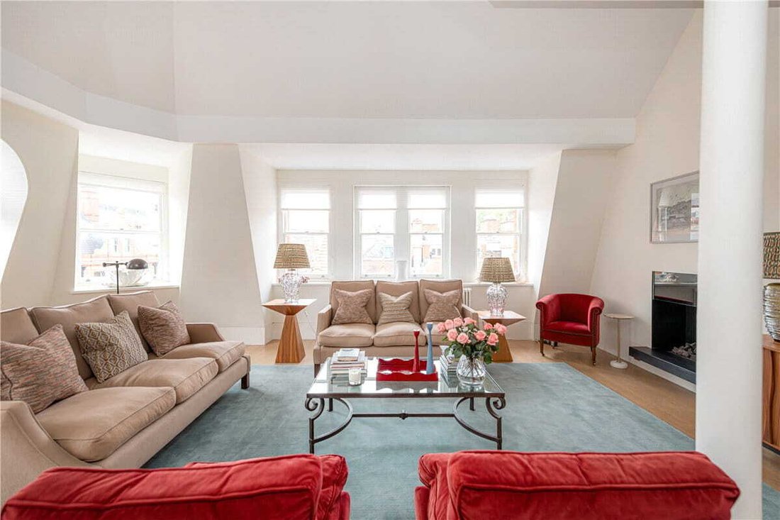 Mount Street, Mayfair W1 K In London, England, United Kingdom For Rent