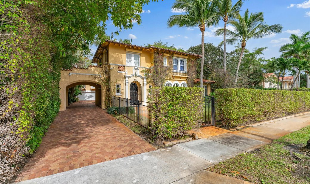 Beautiful Mediterranean Style Pool In West Palm Beach, Florida, United