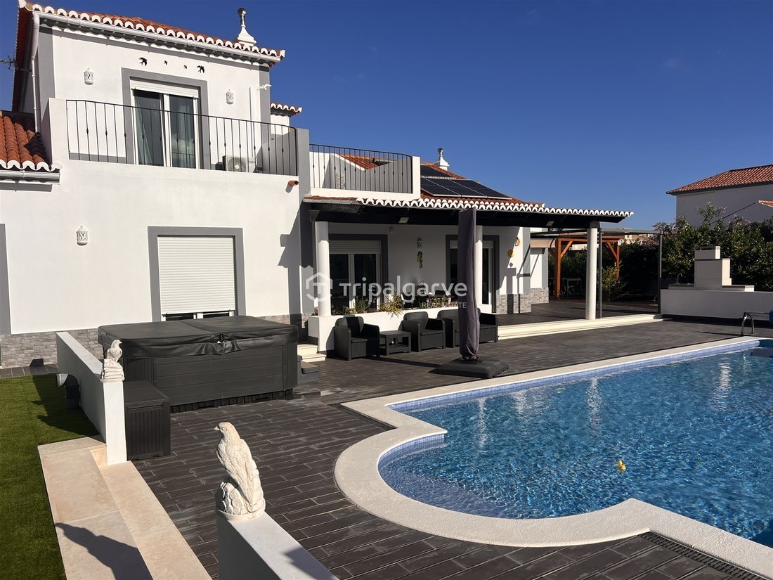 Detached House T4 Sell In Quelfes,Olhão In Quelfes, Algarve, Portugal For Sale (14829207)