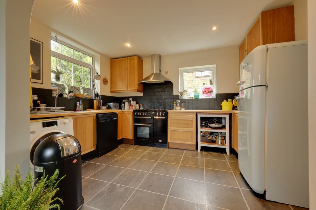 House Burgess Hill In Burgess Hill, England, United Kingdom For Sale