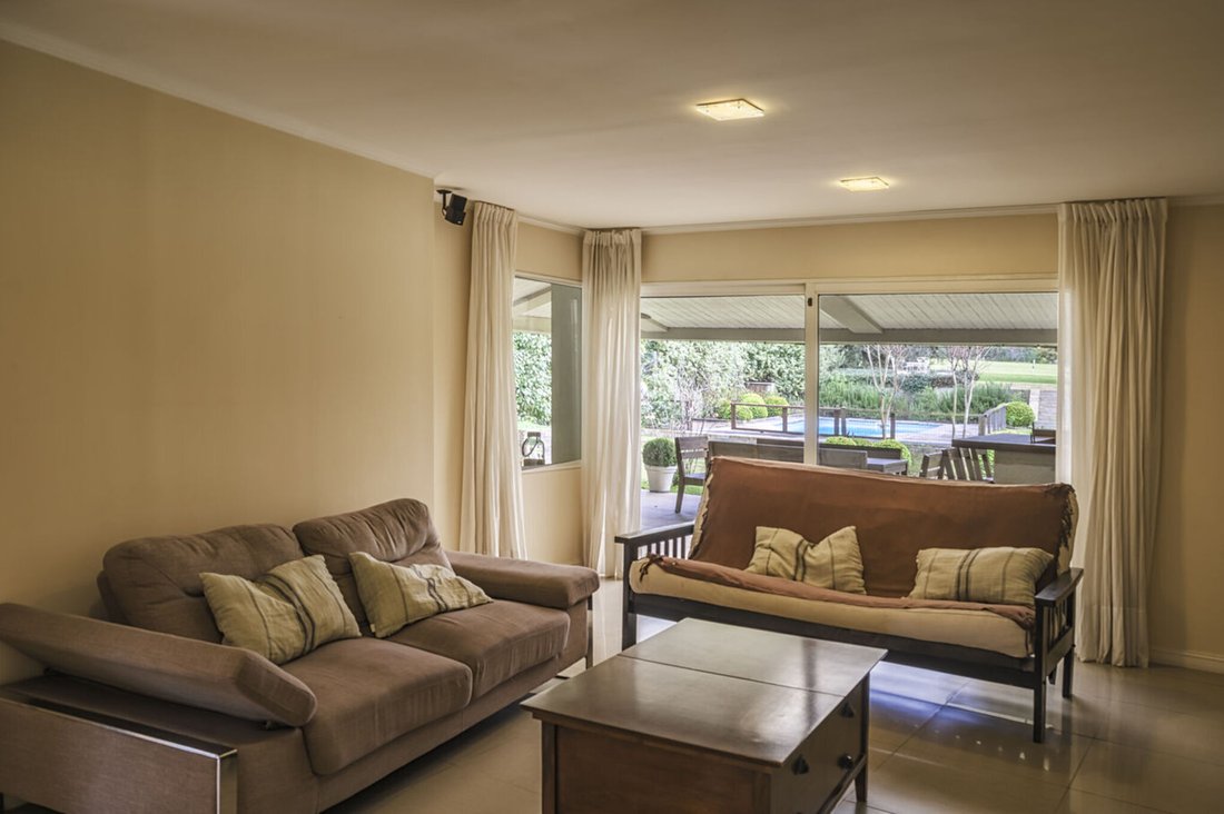 House in Lomas de Carrasco, Canelones Department, Uruguay 5 - 14826633