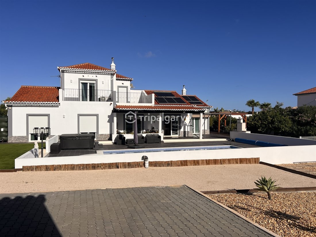Detached House T4 Sell In Quelfes,Olhão In Quelfes, Algarve, Portugal For Sale (14829207)