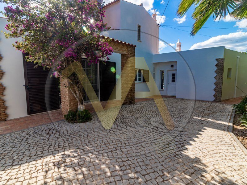 Santa Barbara De Nexe 6 Bedroom In Santa Bárbara De Nexe, Algarve, Portugal For Sale (14827187)