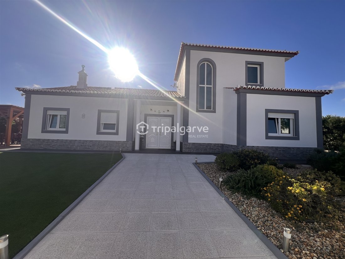Detached House T4 Sell In Quelfes,Olhão In Quelfes, Algarve, Portugal For Sale (14829207)