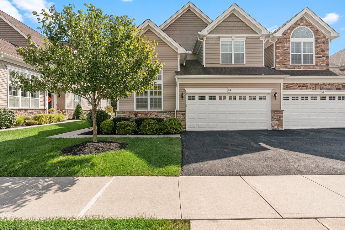 Active Fifty Five Plus Community In Long Valley, New Jersey, United