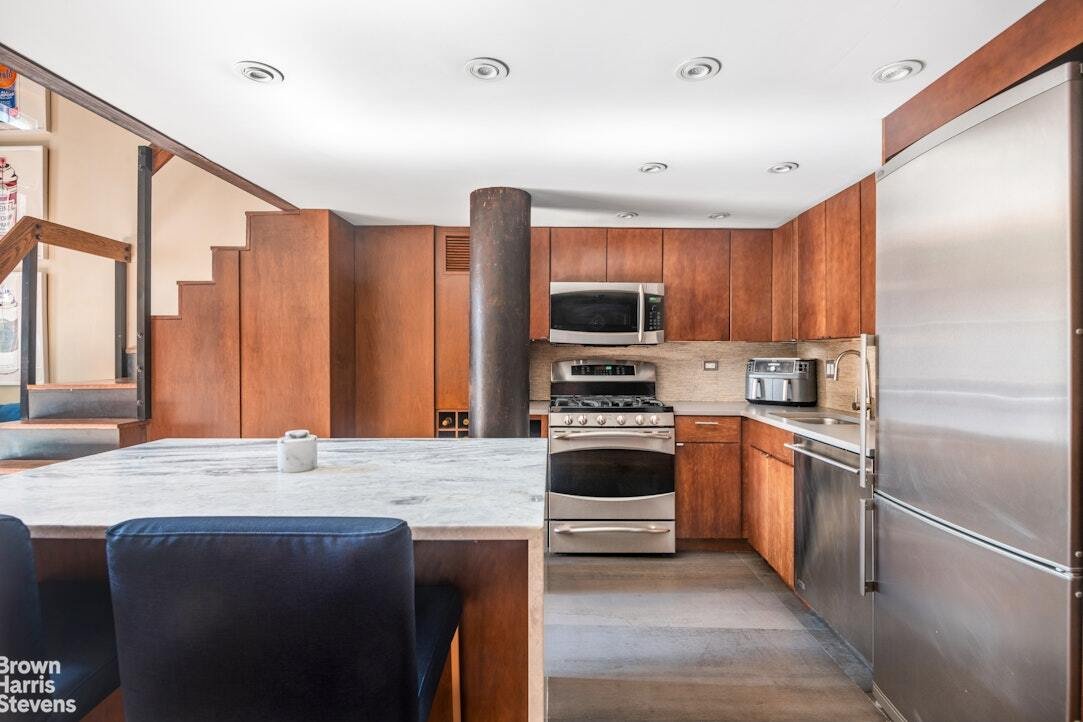 Prime No Ho Cast Iron Loft In New York, New York, United States For