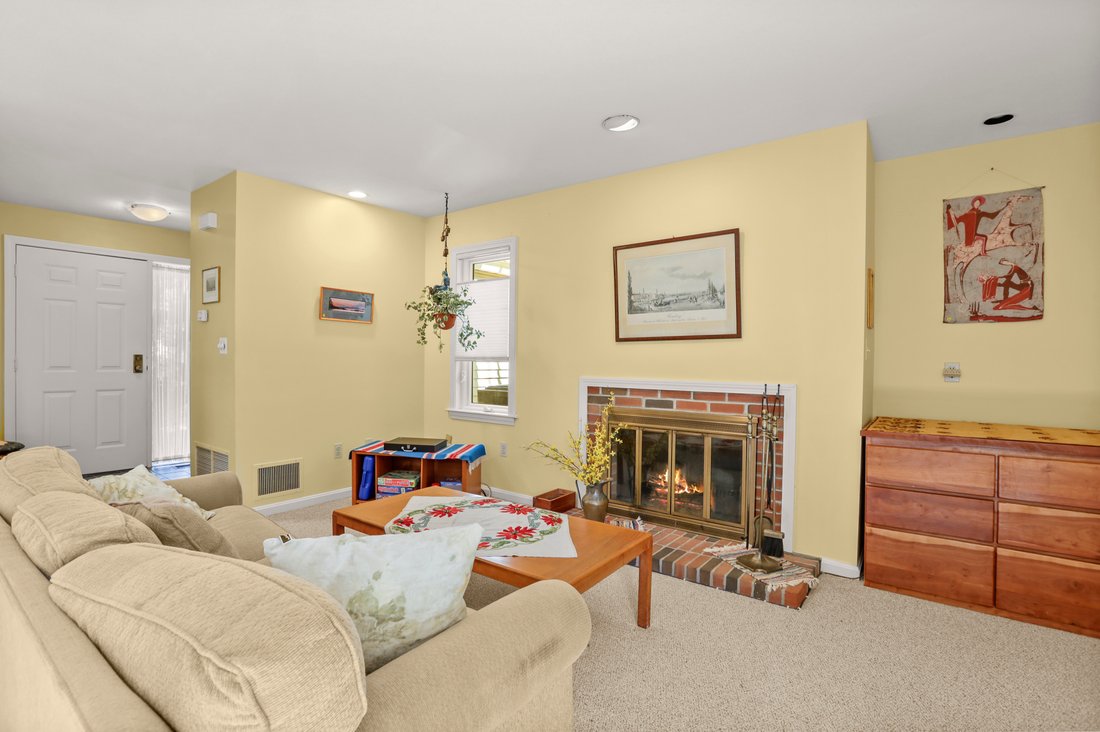 4 Astra,Wayland, Ma, 01778 In Wayland, Massachusetts, United States For