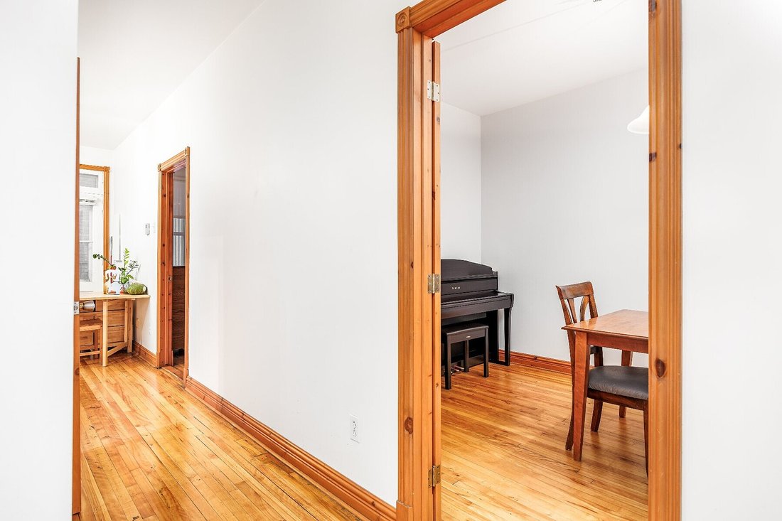 Le Plateau Mont Royal, Montréal In Montréal, Quebec, Canada For Sale