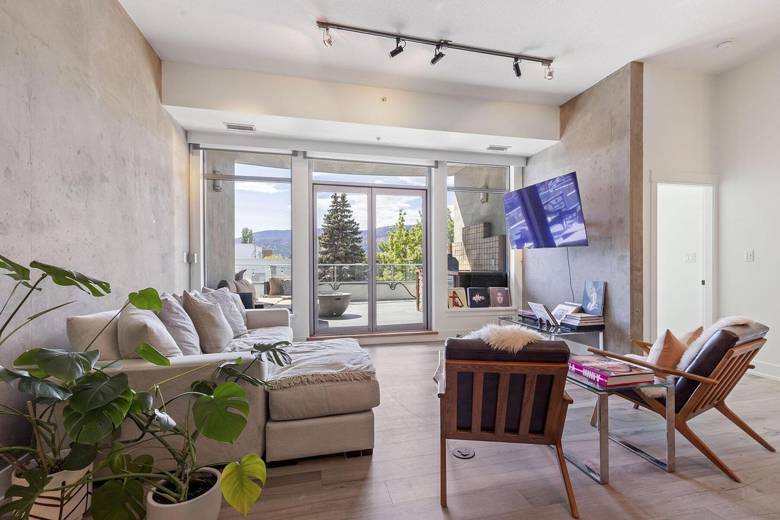 Downtown At The Lofts In Kelowna, British Columbia, Canada For Sale