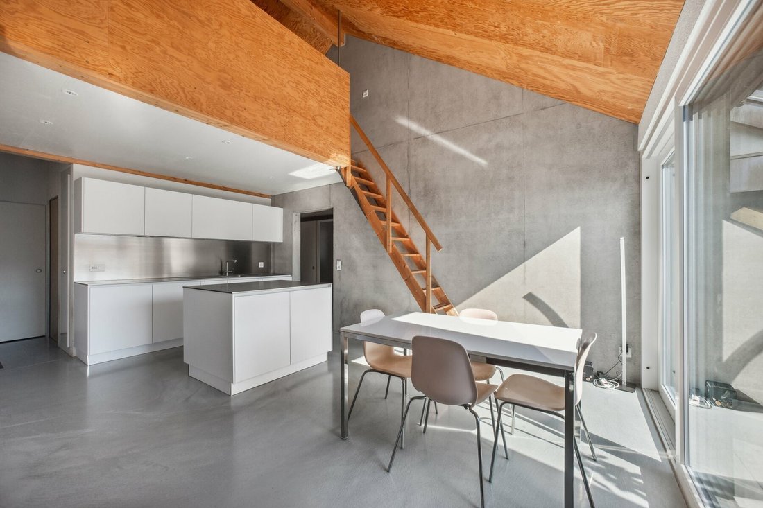 Charming 4.5 Room Apartment 10 Minutes From Downtown In Yens, Vaud