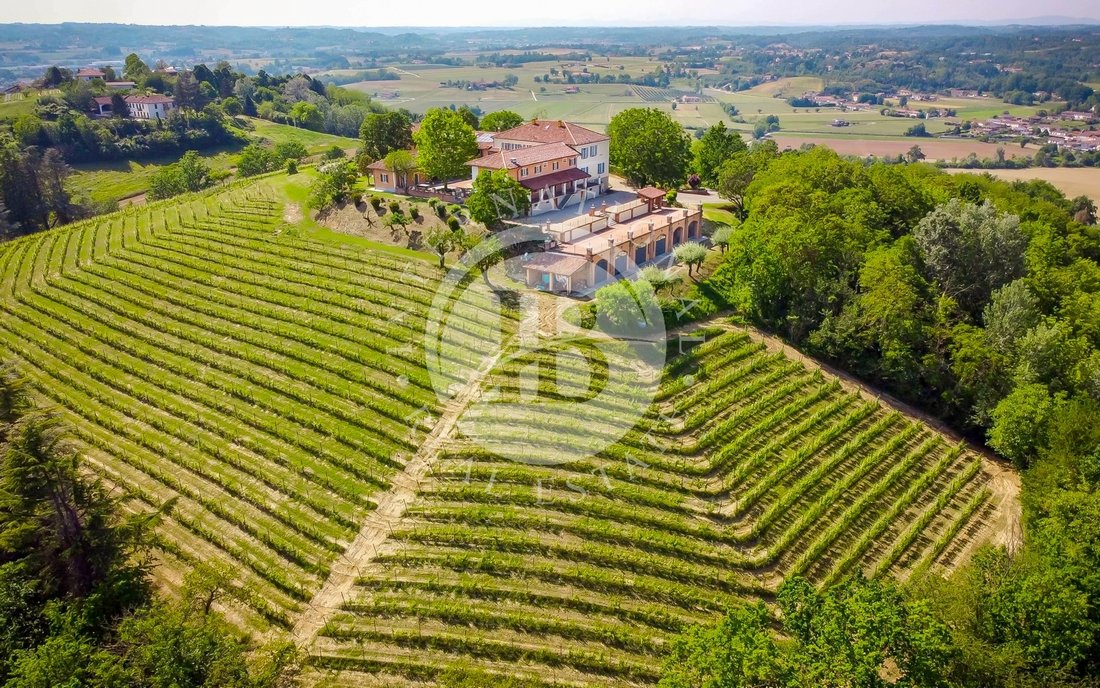 Villa in Center, Asti, Piedmont 1 - 14832216