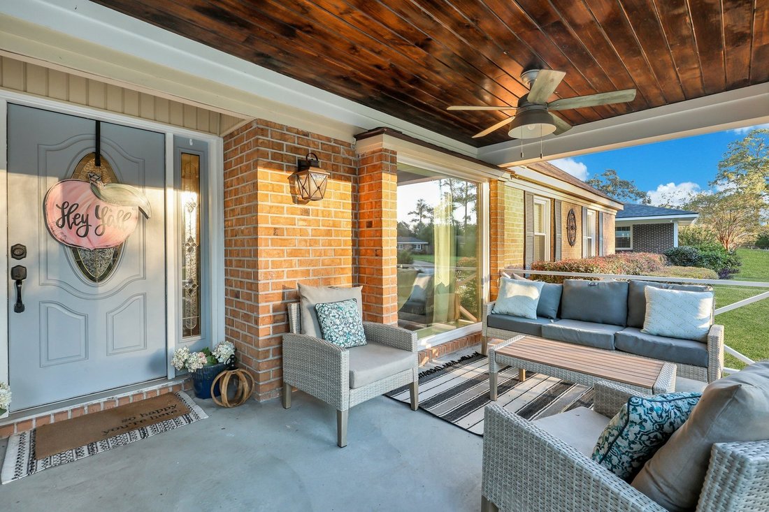 Space For Everyone In Magnolia Park In Savannah, United States