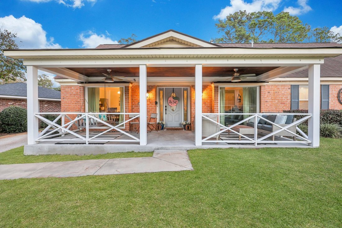 Space For Everyone In Magnolia Park In Savannah, United States