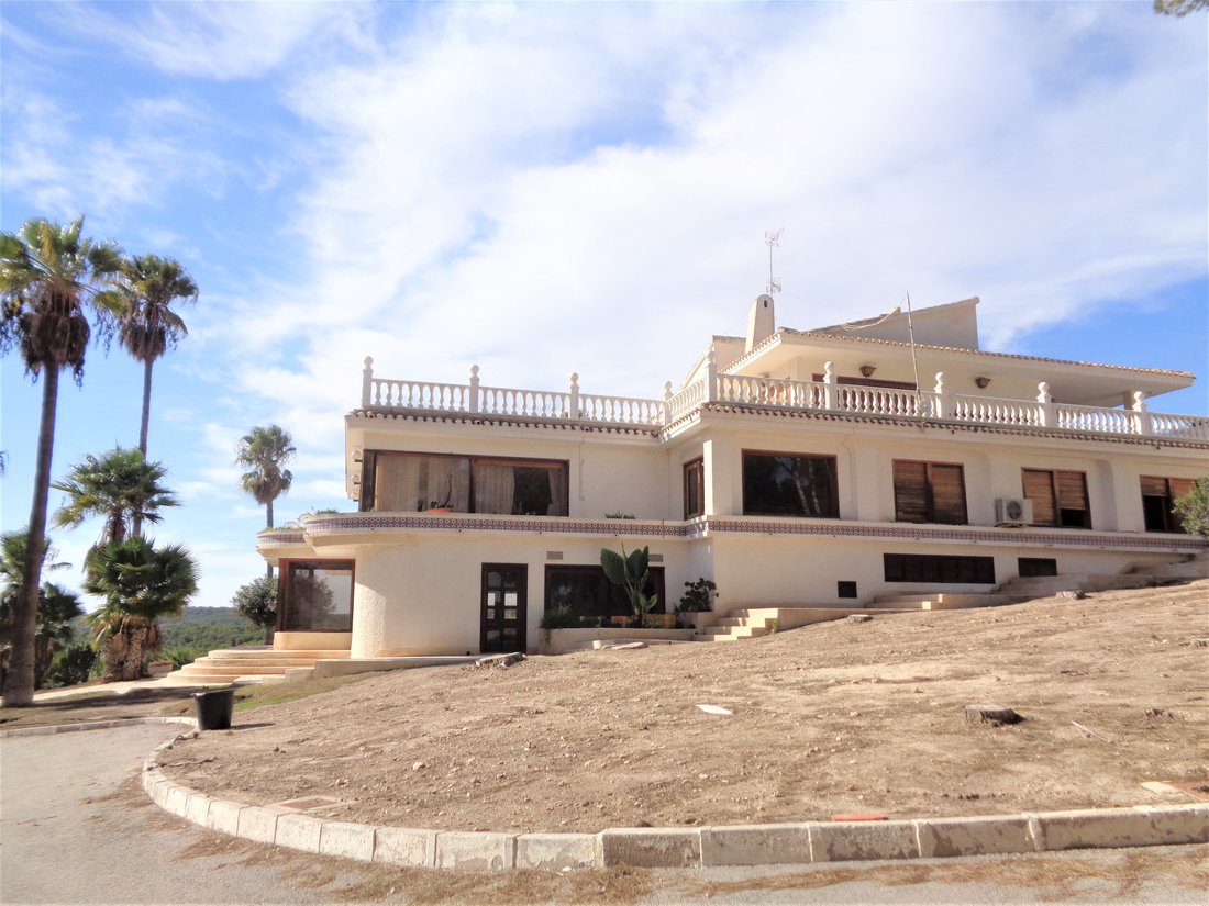Villa in Torrevieja, Valencian Community, Spain 5 - 14836037