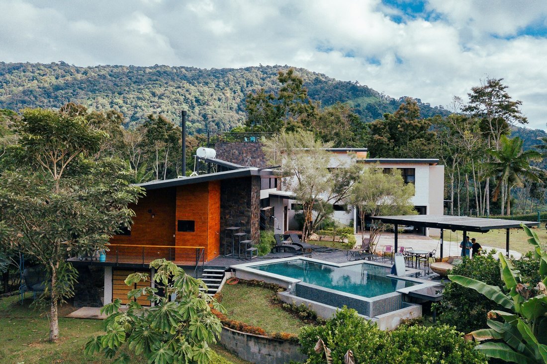 House in El Tejar de El Guarco, Cartago Province, Costa Rica 1 - 14839670