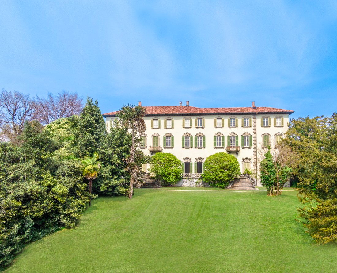 Stunning Mansion In Brianza In Carate Brianza, Lombardy, Italy For Sale