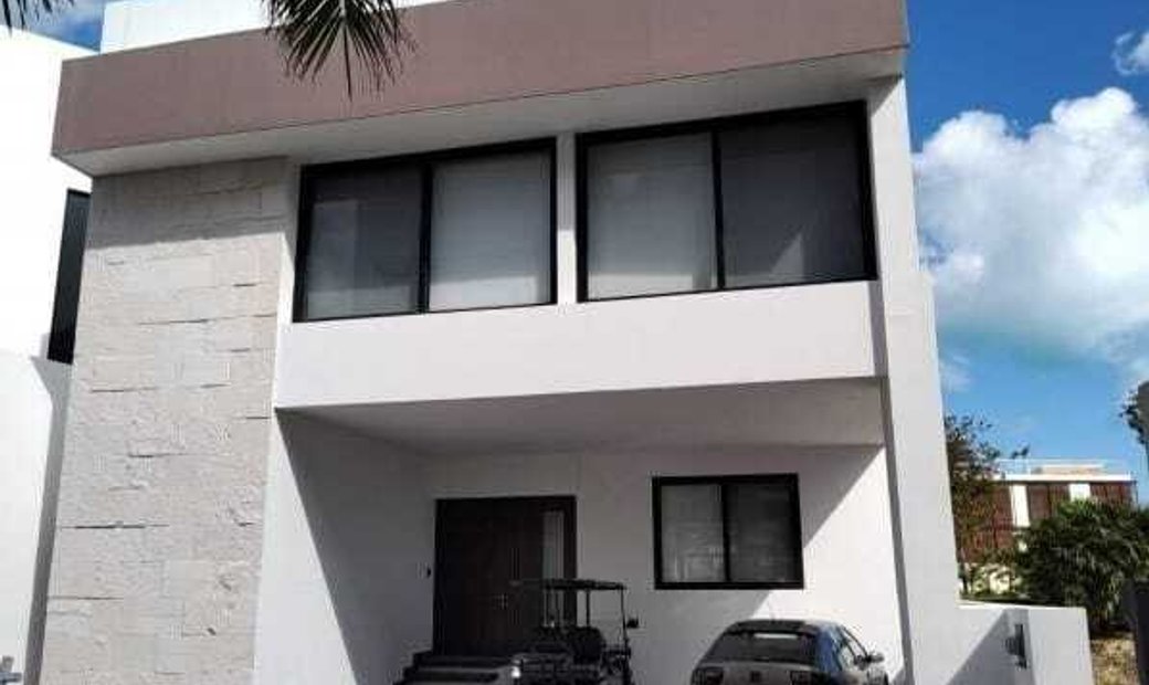 House For Sale In Puerto Cancun Steps In Puerto Cancún, Quintana Roo