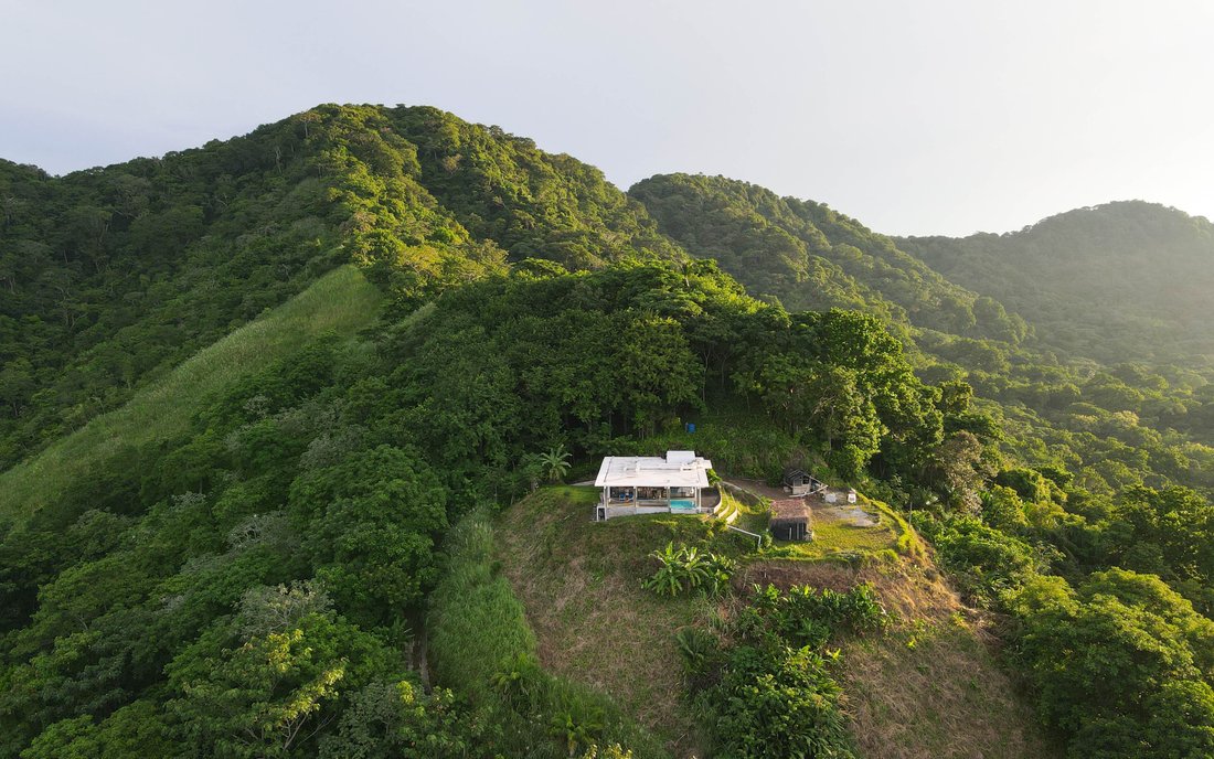 House in Cacique, Colón Province, Panama 1 - 14840169