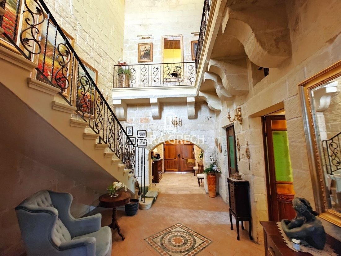 House Of Character In Mosta Central In Il Mosta, Malta For Sale