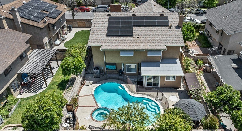 Grand Four Bedroom Family Home In Los Angeles, California, United