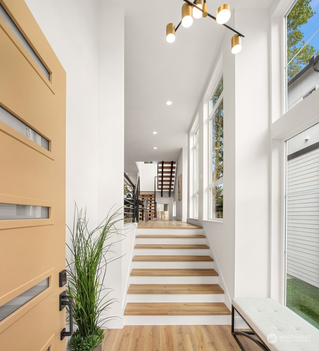 Home In Sunnyvale Heights In Kirkland, Washington, United