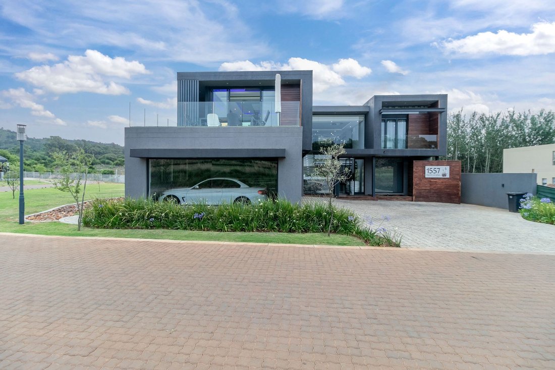 Luxury Living In A Serene Setting! In Eikenhof, Gauteng, South Africa