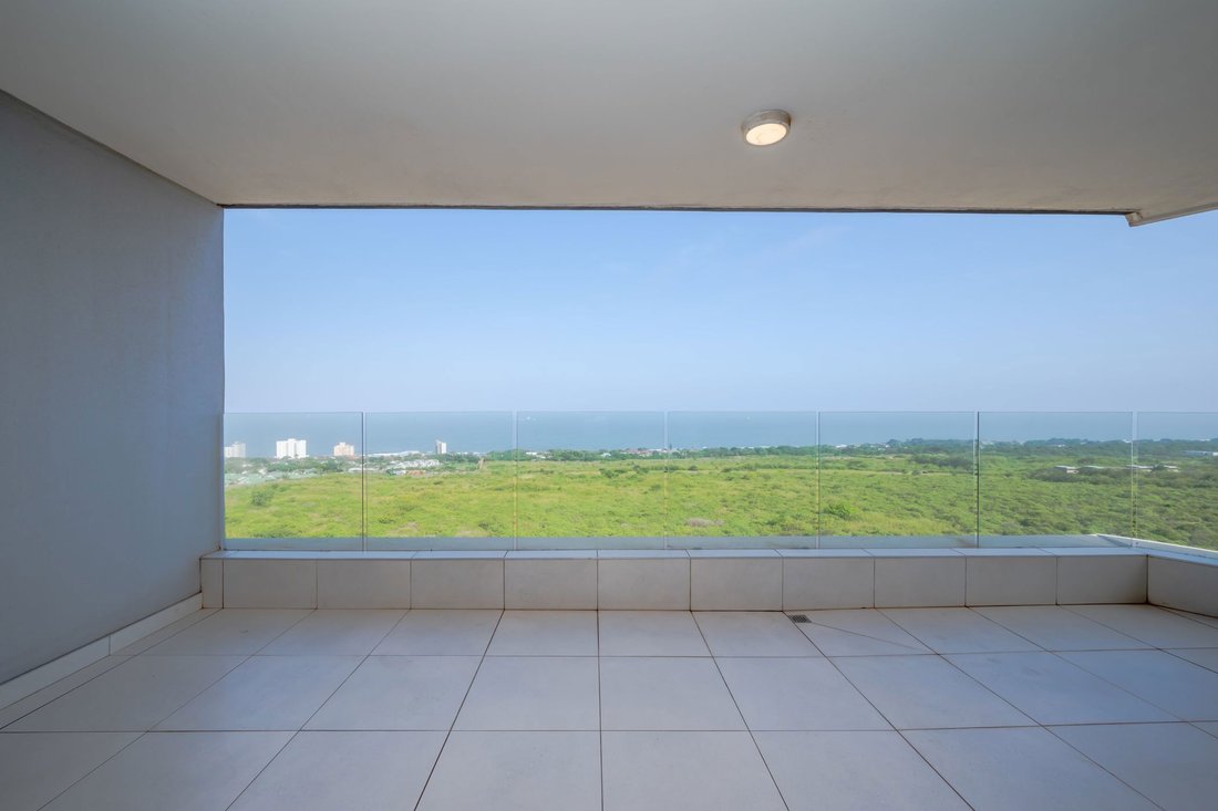 Cosmopolitan, Coastal Apartment In Blackburn, Kwa Zulu Natal, South