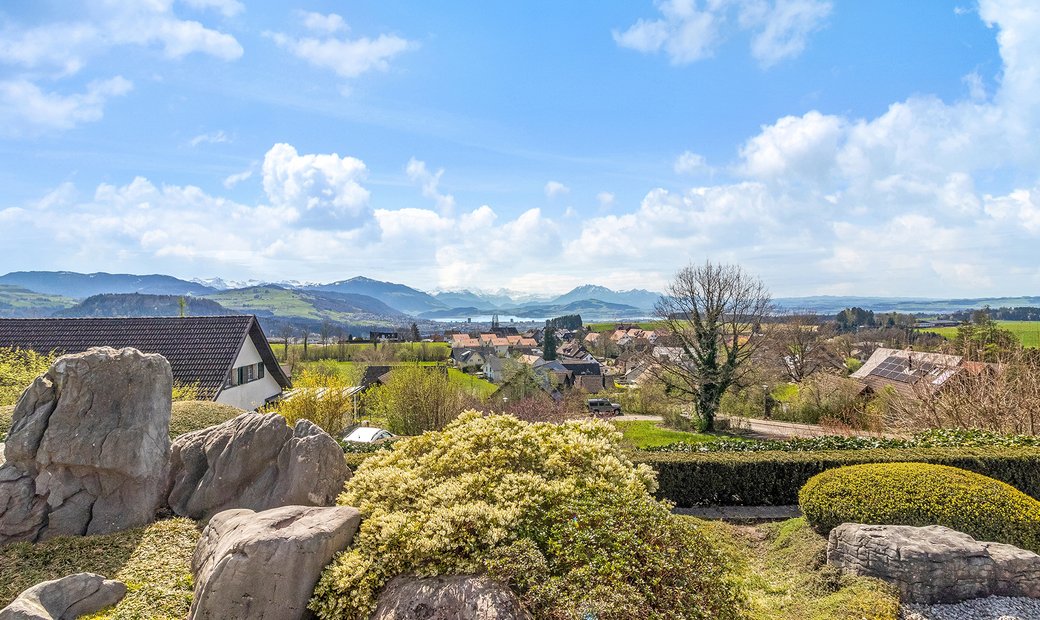 Lifestyle Living On A Prestigious In Hausen Am Albis, Zurich