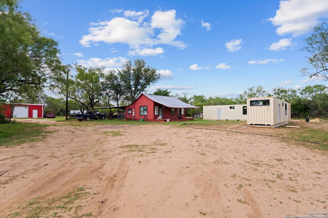 Farm And Agriculture Hondo In Moore, Texas, United States For Sale