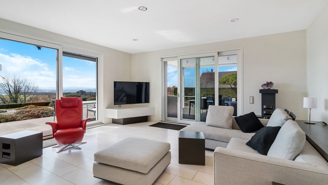 Lifestyle Living On A Prestigious In Hausen Am Albis, Zurich