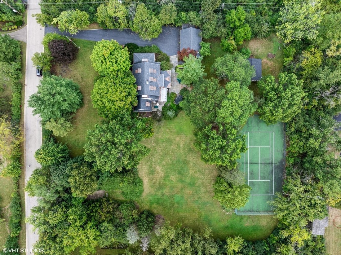 1915 Meadow Lane In Riverwoods, Illinois, United States For Sale (14837799)