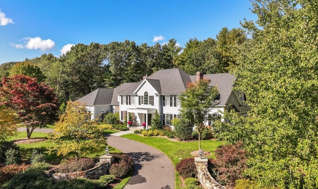 Expertly Renovated Colonial Home In In Westwood, Massachusetts, United