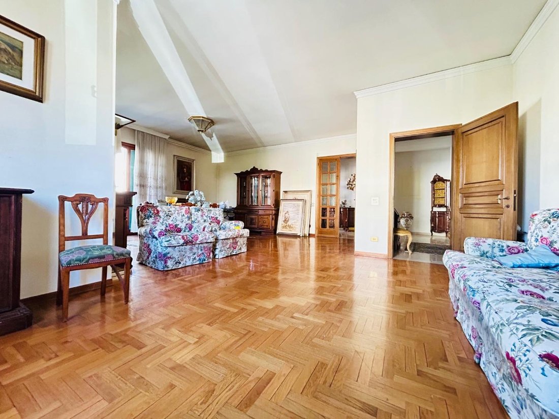 Villa in Hospital Zone, Empoli, Tuscany 4 - 14841625