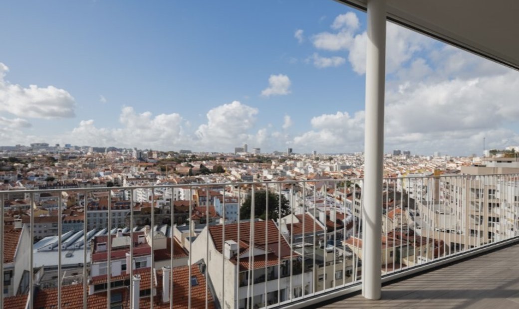 Bright Apartment In Graça In Lisbon, Lisbon, Portugal For Sale (14841904)