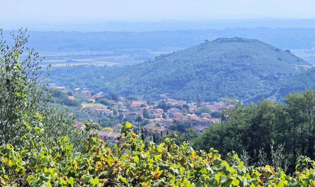 Casale Con Terreno E Vista Panoramica Mozzafiato In In Buti, Tuscany