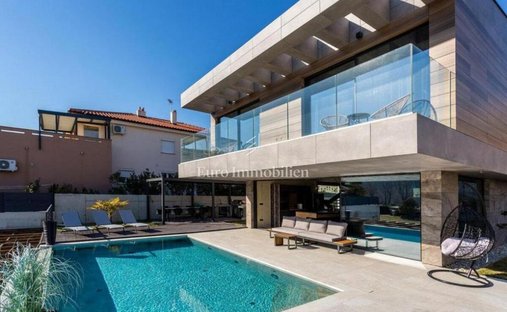 House in Baska, Primorje-Gorski Kotar County, Croatia 1