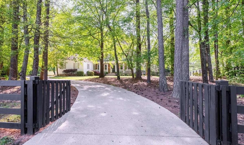 Residential Alpharetta In Milton, United States For Sale