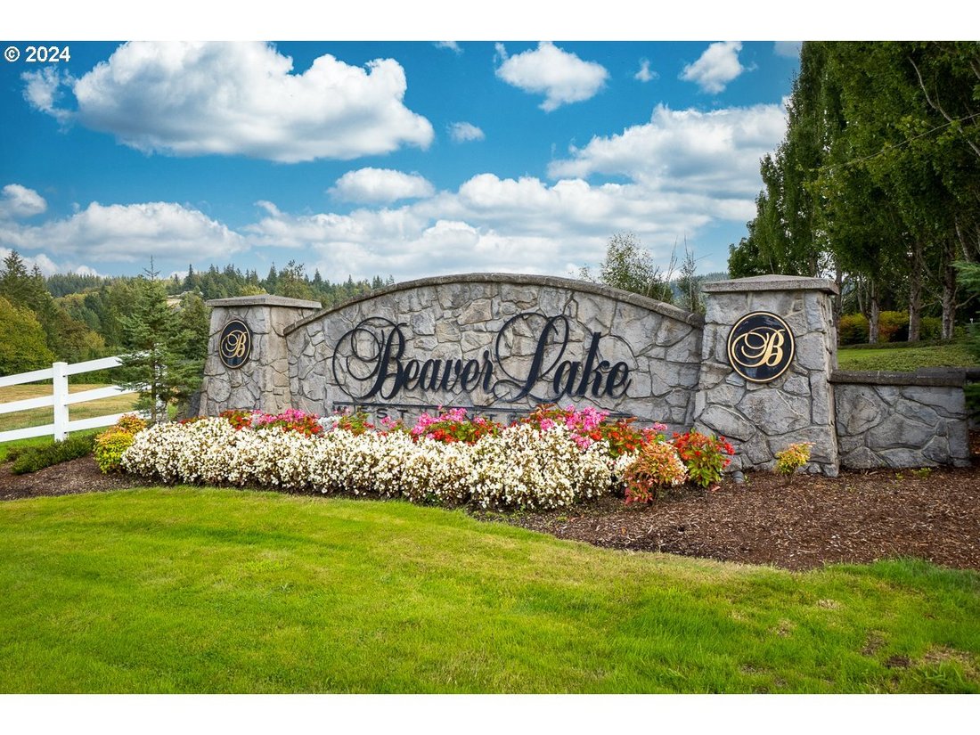 Grand Home In Exclusive Gated Community In Oregon City, Oregon, United