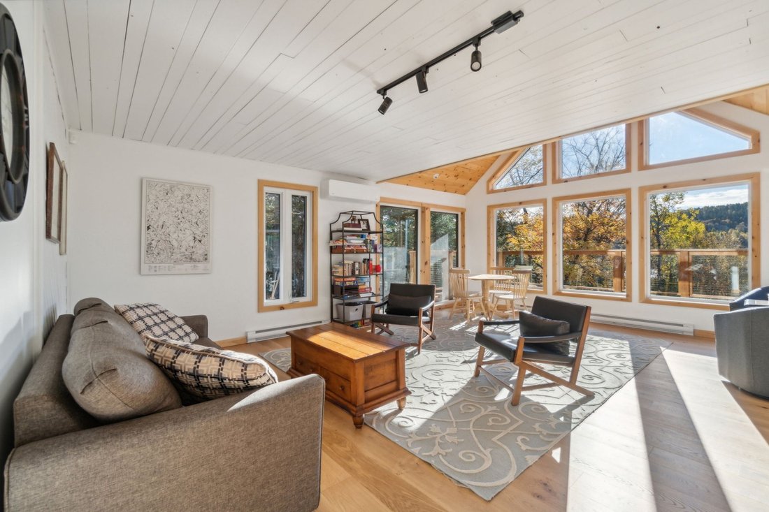 10 Ch. Poupart In Ivry Sur Le Lac, Quebec, Canada For Sale (14838146)