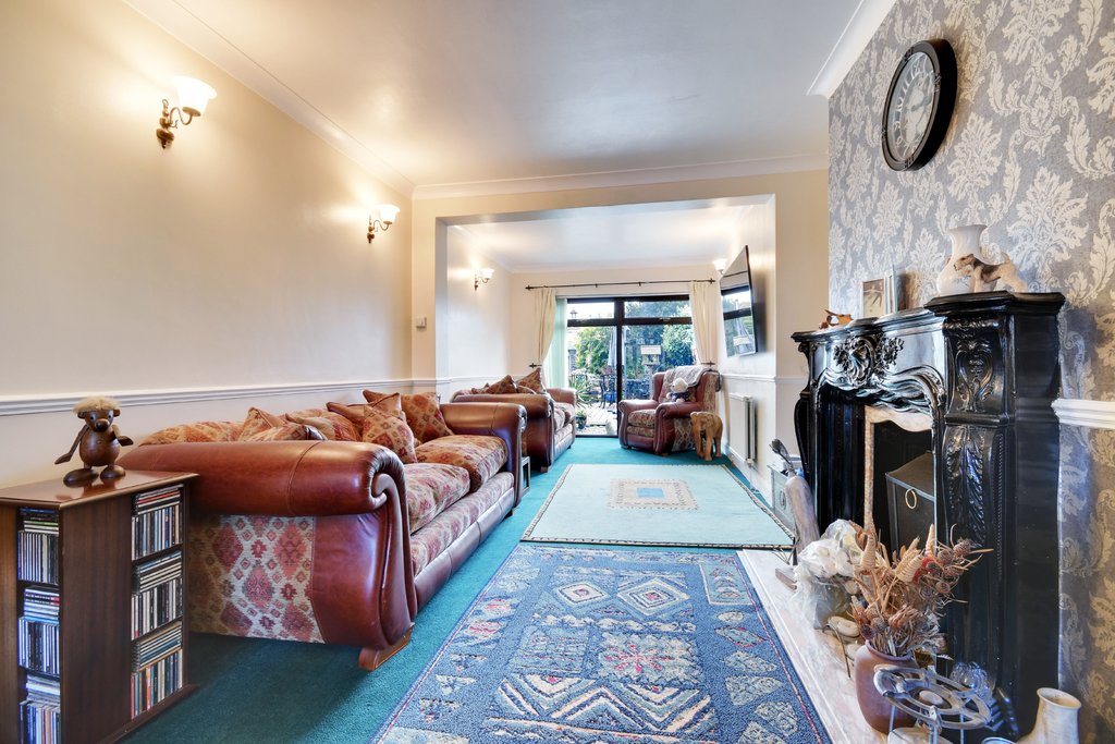 1,517 Sqft Semi Detached House, In Great Baddow, England, United Kingdom For Sale (14836803)