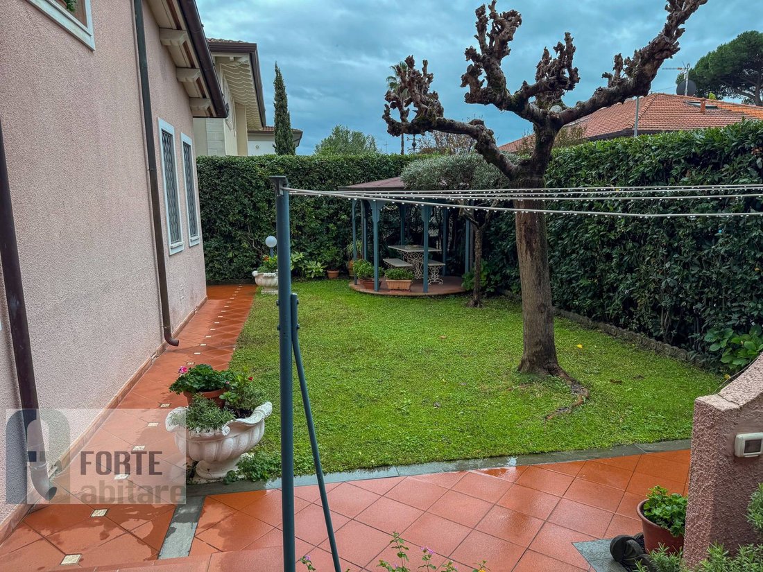 Villa in Center, Forte dei Marmi, Tuscany 5 - 14837017