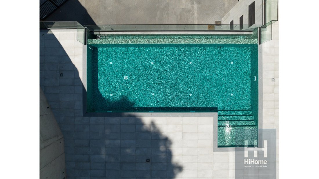 Apartment T6 Penthouse Duplex In Uptown Building In Funchal, Madeira