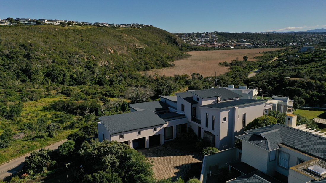 Whale Rock Beach Exclusivity In Plettenberg Bay, Western Cape, South