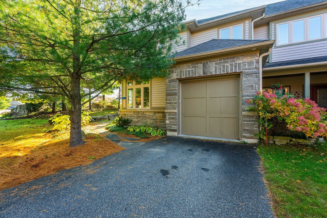 Port Carling Townhouse In Port Carling, Ontario, Canada For Sale (14835941)
