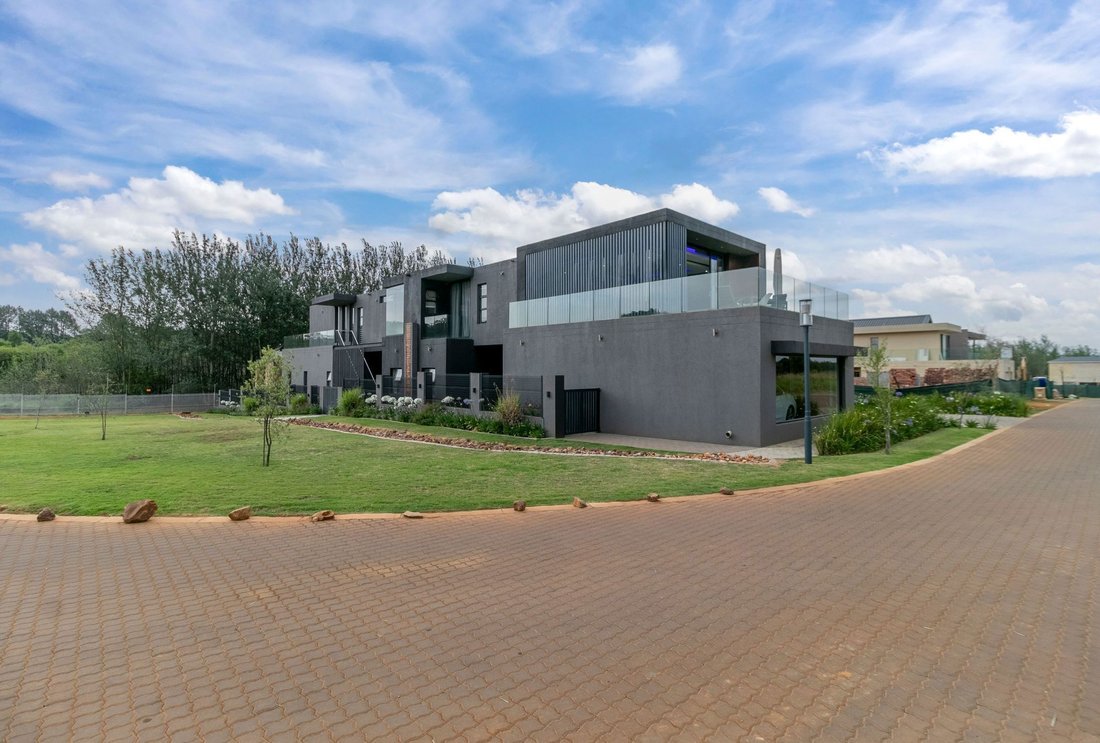 Luxury Living In A Serene Setting! In Eikenhof, Gauteng, South Africa