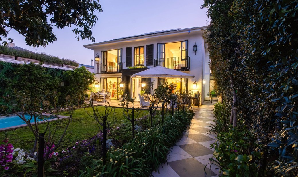 Listings by Southern Suburbs South Africa JamesEdition