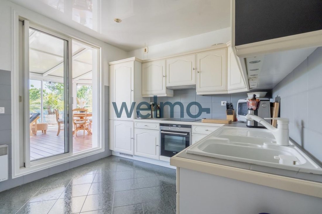 Appartement 6 Pièces 140 In Les Pavillons Sous Bois, île De France