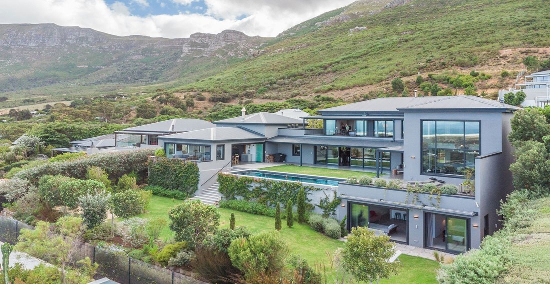 Luxury Living At Its Best In Cape Town, Western Cape, South Africa For