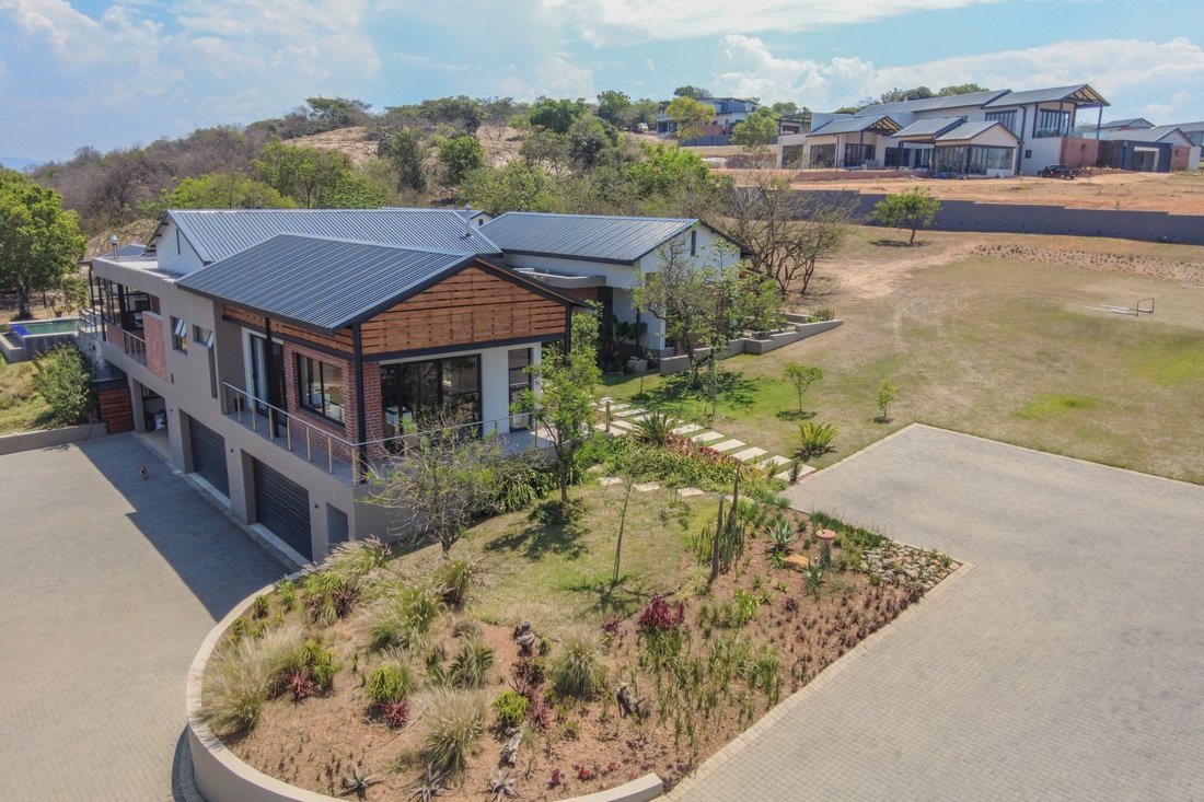 House in Sonheuwel, Mbombela, Mpumalanga 4 - 14841035