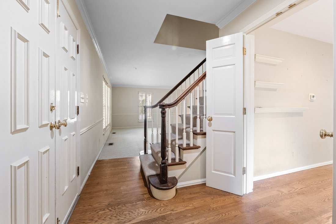 Endless Potential For This Hidden Gem In In Olivette, Missouri, United